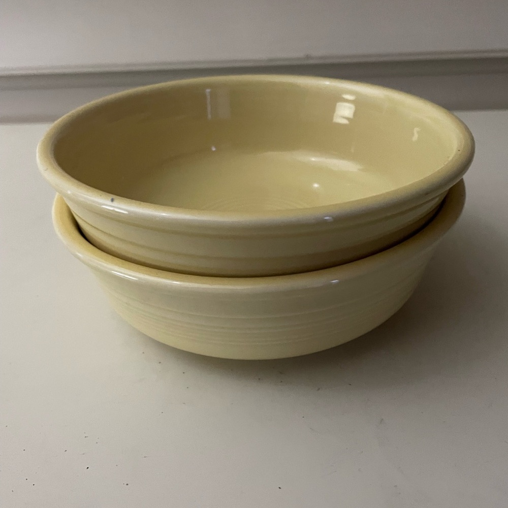 Set of 2 Pale Yellow Coupe Bowls